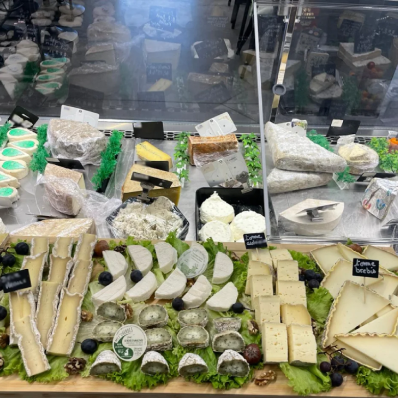 Les Halles de la Vezere Saint Pantaleon